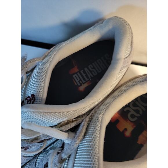 Pleasures x ASICS Gel Lyte III OG \'Cream\' Size 10.5? main image 9